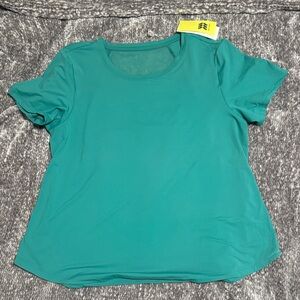 All in Motion || NWT Sprint Free SS Tee (M)
